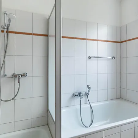 Sv Uns Huesung Whg 11 *